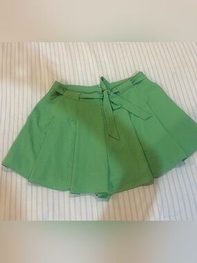 Sincerely Curs green shorts